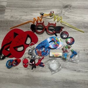 Spider-Man Party Pack — Mask, Keychains & Novelty Toys